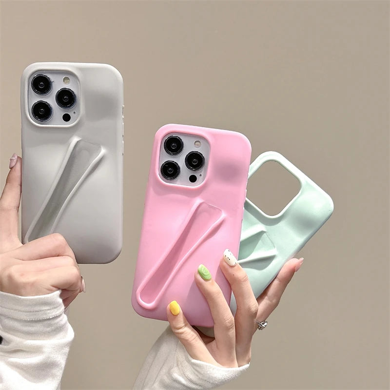 Coque iPhone en silicone avec son embranchement à gloss à lèvres